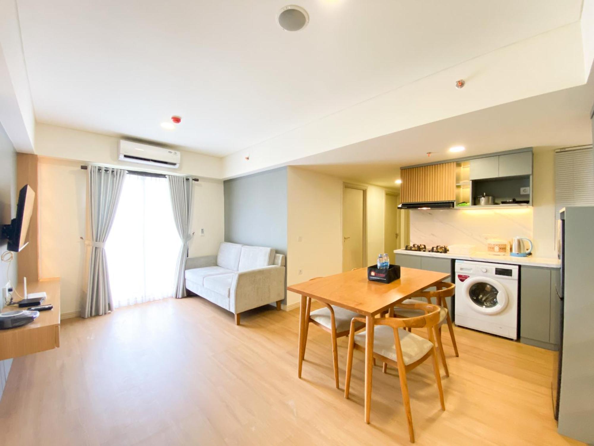 Comfort Living And Warm 3Br At Meikarta Apartment By Travelio Cikarang Exterior photo